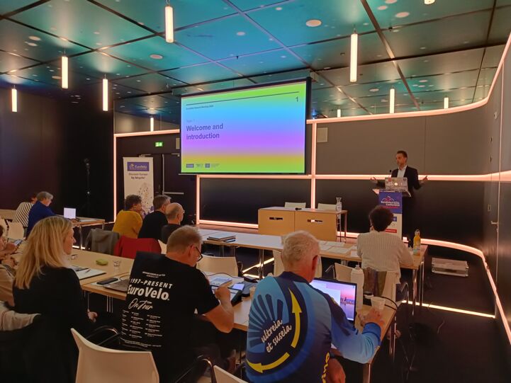 Tim Smit (Province of Utrecht) welcomes the participants to Utrecht.