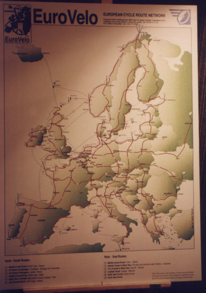 The first EuroVelo map as presented at the launch conference. Picture courtesy of Radu Mititean.