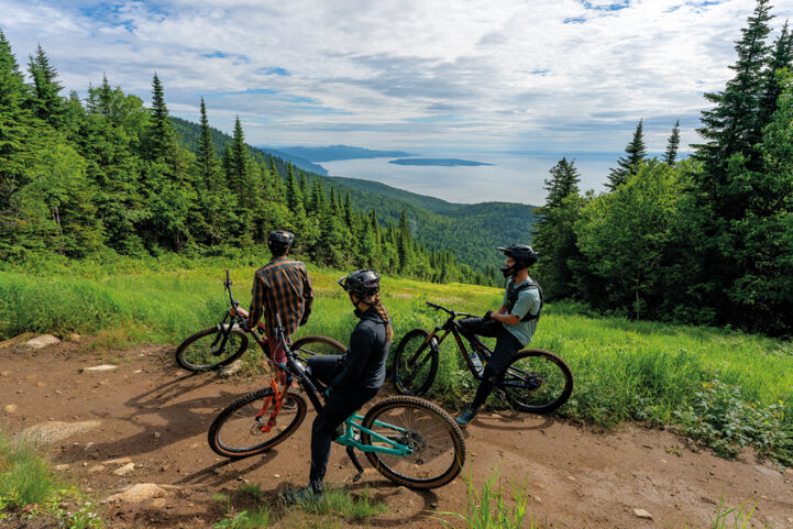 Cycling in Québec. Photo: Gabriel Gakwaya