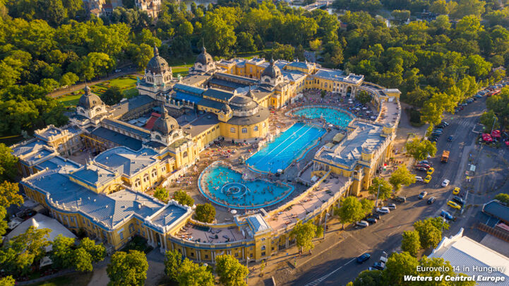 Szechenyi Thermal Baths and Spa in Budapest, at the crossroads of EuroVelo 6 and EuroVelo 14.