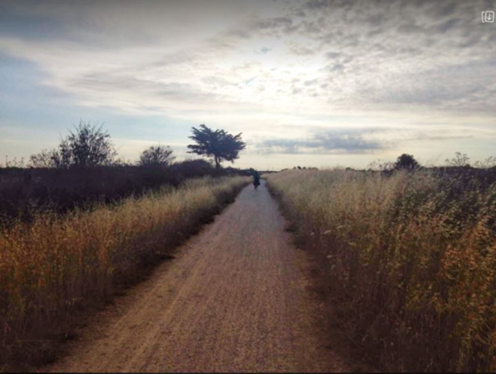 Cycling on EuroVelo 1 in France ©Elizabeth O' Shaughnessy