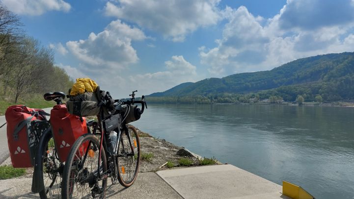 Rivers are great to cycle along - until you may need to get across (The Danube on the EuroVelo 6 - Atlantic – Black Sea)
© Paul Anton