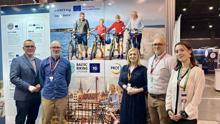 BBU partners represented at Velo-city Gdansk 2025 - From left to right: Łukasz Magrian (PROT), Jesper Porksen (Dansk Cykelturime), Magda Leszczyna-Rzucidło (PROT and EUSBSR), Goran Lepen (ECF), and Alexandra Fournier (ECF)