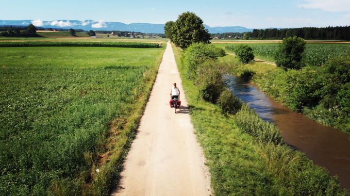 Cycling towards the Jura mountain range in Switzerland.jpg