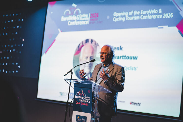 The president of ECF, Henk Swarttouw, encouraged the audience to make politicians aware of the potential of cycling tourism.