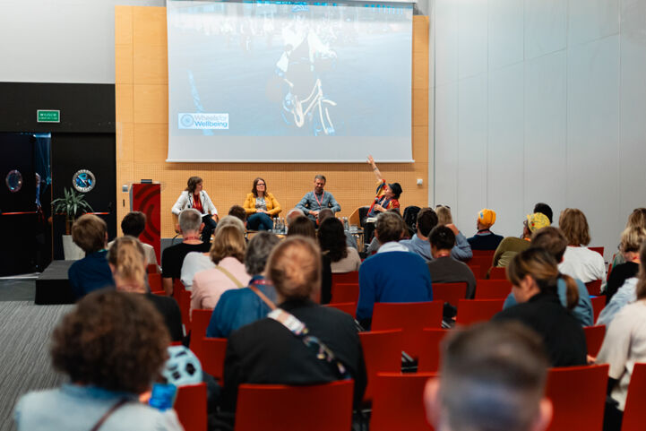 A moment of the session moderated by Florence Grégoire with Wanda Nowotarska, Ewoud Lagring and Ben Foley.