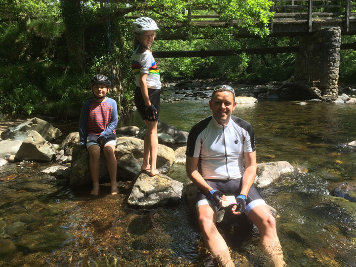 Refreshing break in the Tavy River