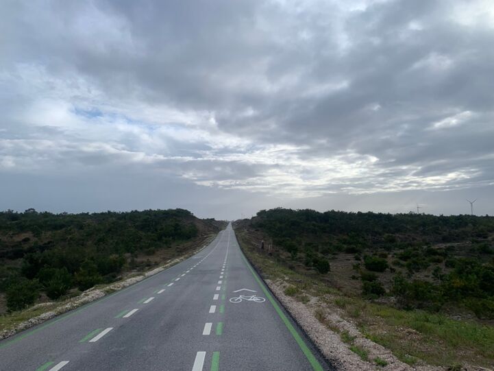 Among the most impressive cycling infrastructure on the trip, the Dunas de Mira, Gândara e Gafanhas between Porto and Lisbon, a Natura 2000 site with almost no traffic.